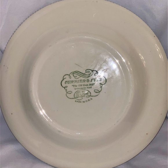 Dinner Plate Currier and Ives Blue by ROYAL (USA) - Picture 3 of 3